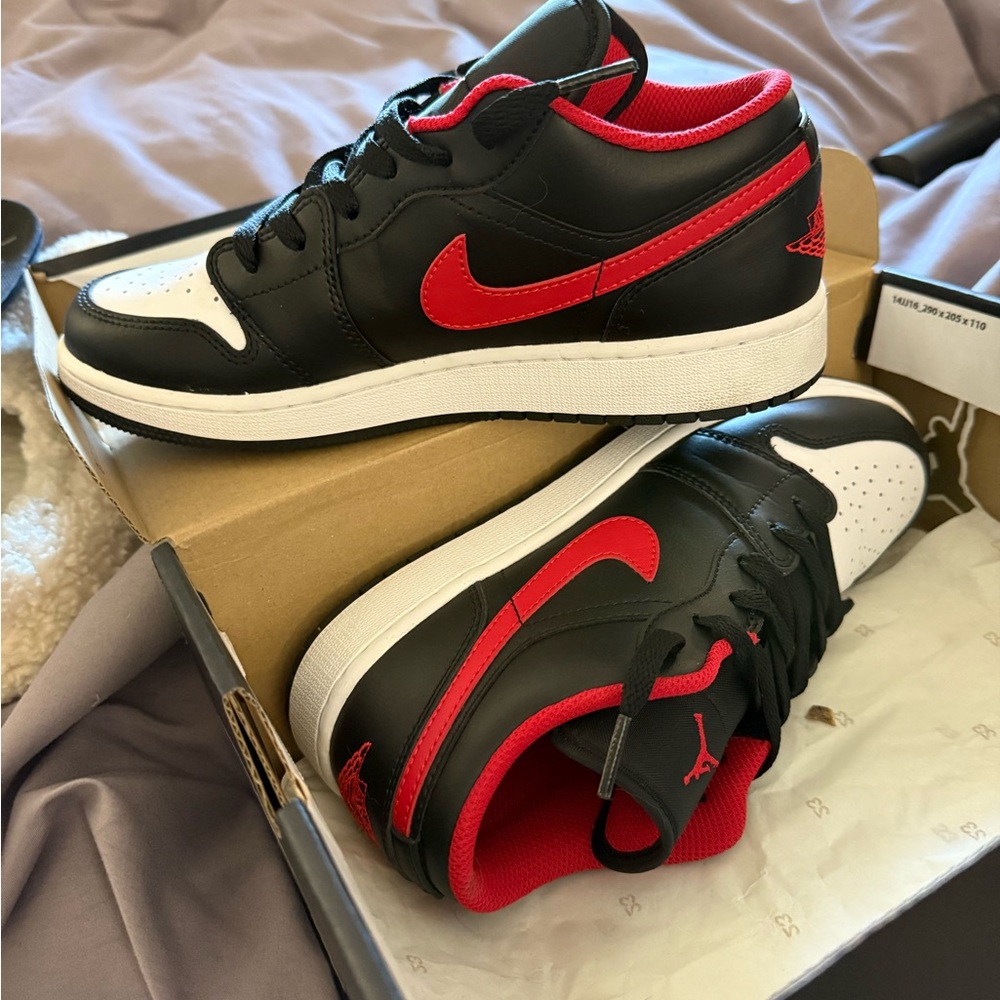 Nike Black and Red Sneakers Air Jordan 1 Low
